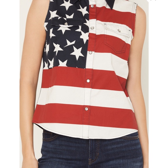 Shyanne Women's Sleeveless American Flag Top - Picture 3 of 7